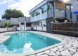 À vendre une belle villa T4 de 100 m2 avec piscine située dans dans le quartier de Vincendo
