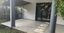 À louer un appartement T3 de 65 m2 habitable situé à Etang Salé Les Hauts proche du centre-ville