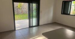 À louer un appartement T3 de 65 m2 habitable situé à Etang Salé Les Hauts proche du centre-ville