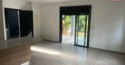 À louer un appartement T3 de 65 m2 habitable situé à Etang Salé Les Hauts proche du centre-ville
