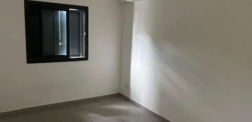 À louer un appartement T3 de 65 m2 habitable situé à Etang Salé Les Hauts proche du centre-ville
