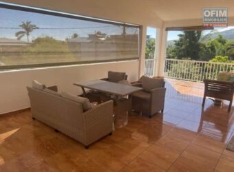 Location d’un appartement atypique de 79.20 m2 situé à 300 m de l’océan à Étang Salé