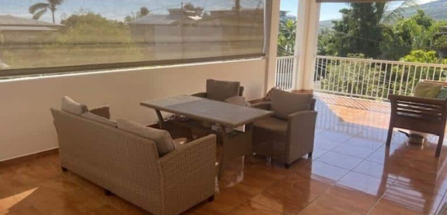 Location d’un appartement atypique de 79.20 m2 situé à 300 m de l’océan à Étang Salé
