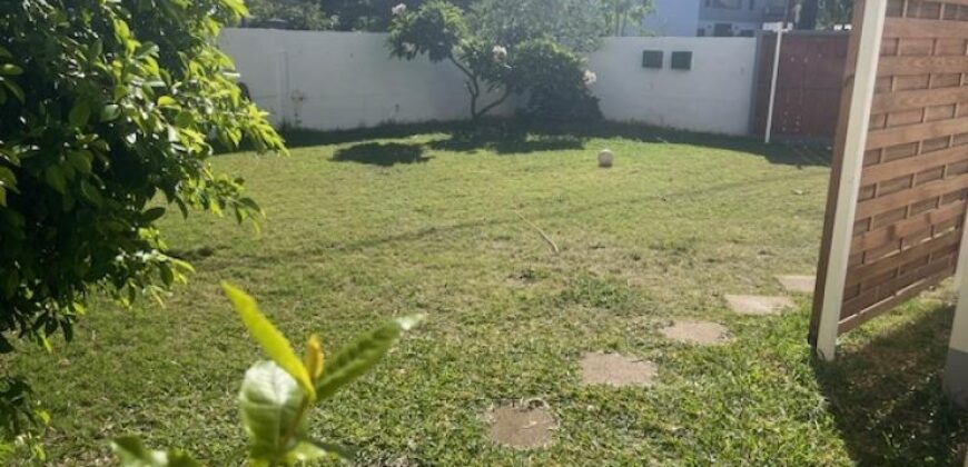Location d’un appartement atypique de 79.20 m2 situé à 300 m de l’océan à Étang Salé