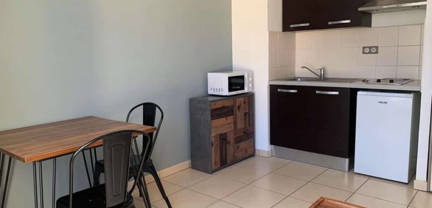 Location d’un studio de 22.48m2 proche des commodités à Sainte Clotilde