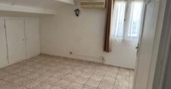 En vente une lumineuse villa jumelée de type F3/4 avec jardin sur un vaste terrain de 431m2 à Sainte Clotilde