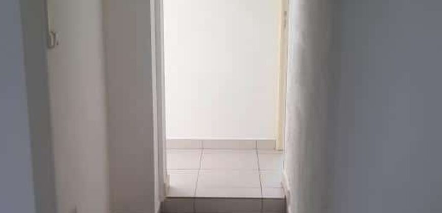 Location d’un bel appartement T3 de 57m2 dans une résidence privée avec jardin au centre ville de Bras Panon