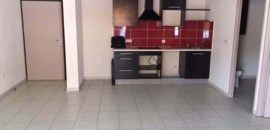 A vendre un appartement T2 de 43m2 dans une résidence avec piscine à La Montagne