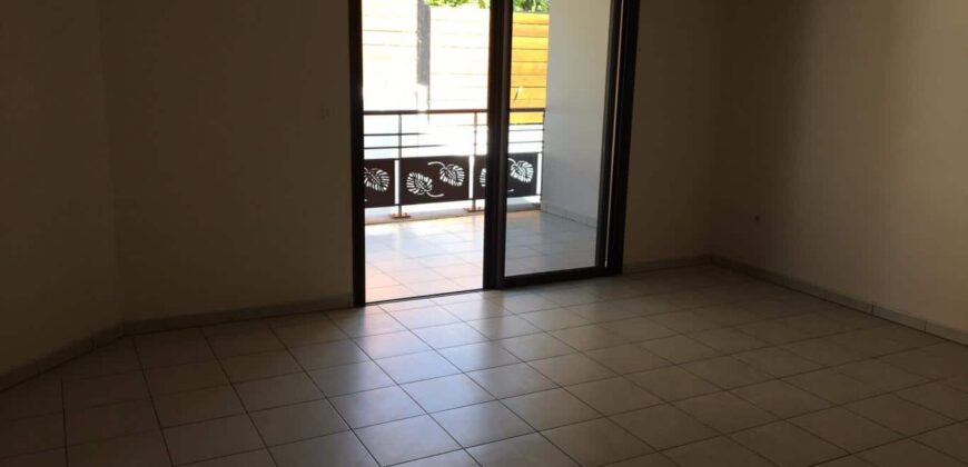 A vendre un appartement T2 de 43m2 dans une résidence avec piscine à La Montagne