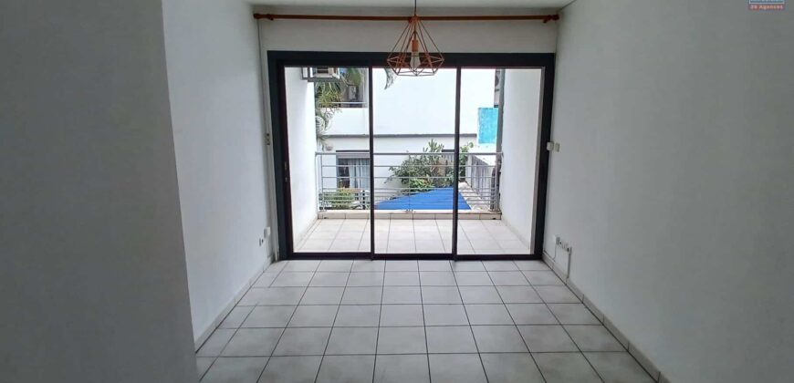 A vendre un appartement T2 de 35m2 dans une résidence sécurisée avec piscine à Saint Denis