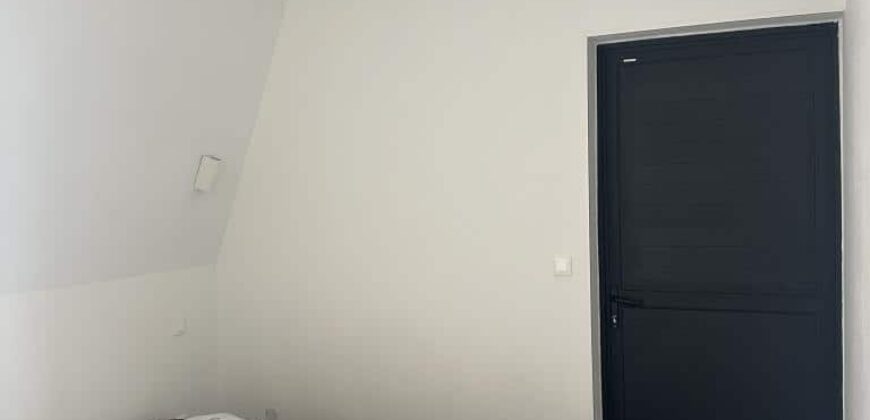 Location charmant appartement en duplex T2 situé à Terre-Sainte avec vue mer exceptionnelle