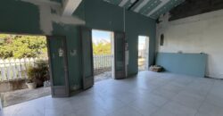 À vendre villa T3/4 de 120 m2 à rénover avec vue mer à La Rivière Saint-Louis
