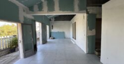 À vendre villa T3/4 de 120 m2 à rénover avec vue mer à La Rivière Saint-Louis