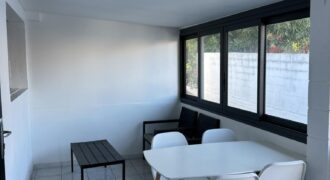 Location d’un agréable studio meublé et climatisé situé à Ligne Paradis