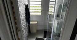 A louer un lumineux appartement meublé de typer F3 proche des commerces à Sainte Marie
