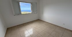 À vendre villa R+1 neuve avec jardin varangue et panorama exceptionnel située aux Avirons