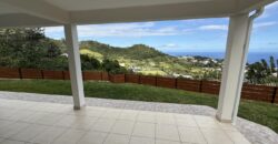 À vendre villa R+1 neuve avec jardin varangue et panorama exceptionnel située aux Avirons