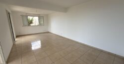 À vendre villa R+1 neuve avec jardin varangue et panorama exceptionnel située aux Avirons