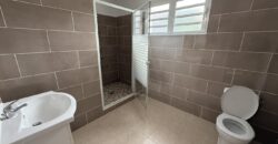À vendre villa R+1 neuve avec jardin varangue et panorama exceptionnel située aux Avirons