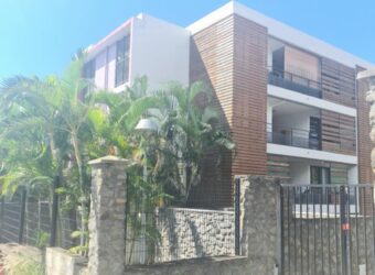 A vendre un charmant appartement dans une résidence proche des commerces à Sainte Clotilde