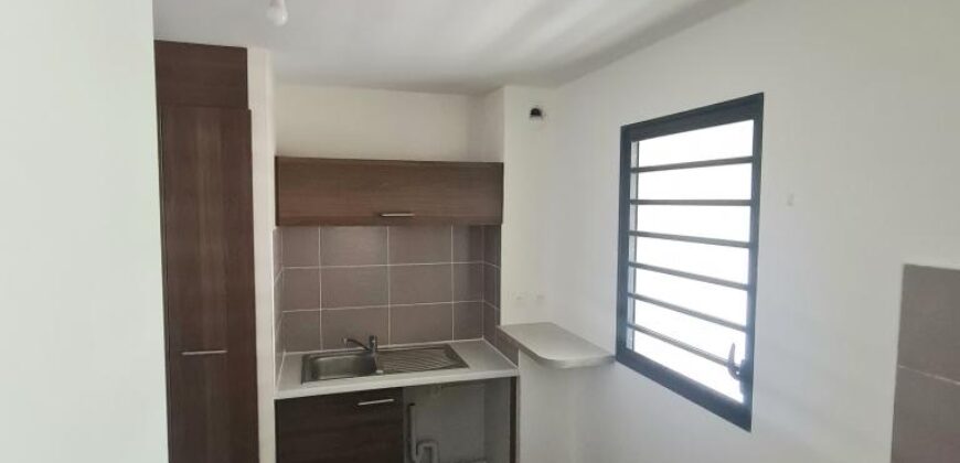 A vendre un charmant appartement dans une résidence proche des commerces à Sainte Clotilde