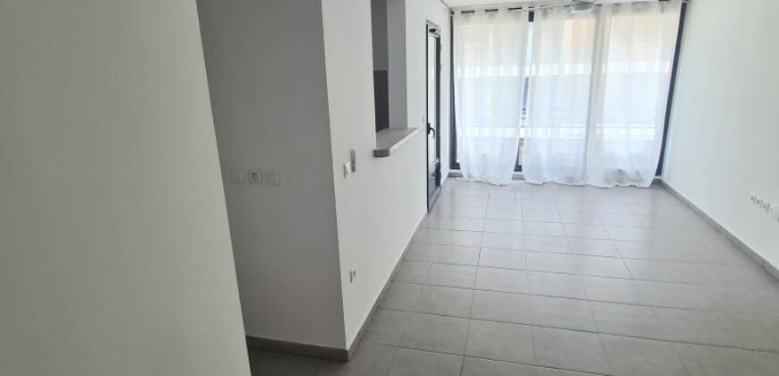 A vendre un charmant appartement dans une résidence proche des commerces à Sainte Clotilde