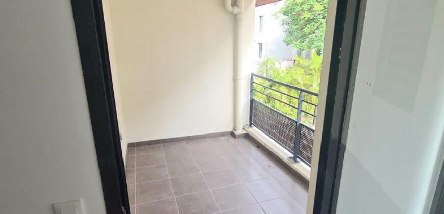 A vendre un charmant appartement dans une résidence proche des commerces à Sainte Clotilde