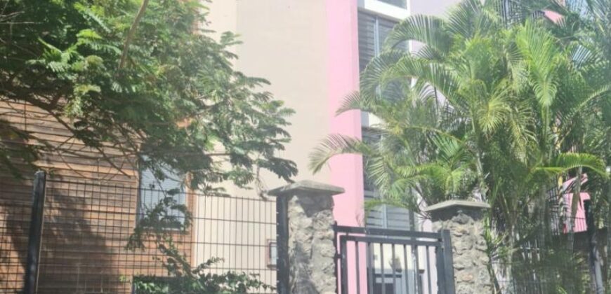 A vendre un charmant appartement dans une résidence proche des commerces à Sainte Clotilde