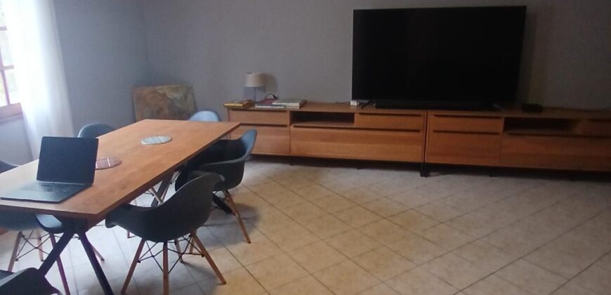 A louer une grande villa de type F6 de 169m2 avec jardin à Saint Gilles Les Hauts