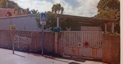 En vente une villa T4 à rénover de 90 m2 sur une parcelle de 246 m2 située à Saint Pierre