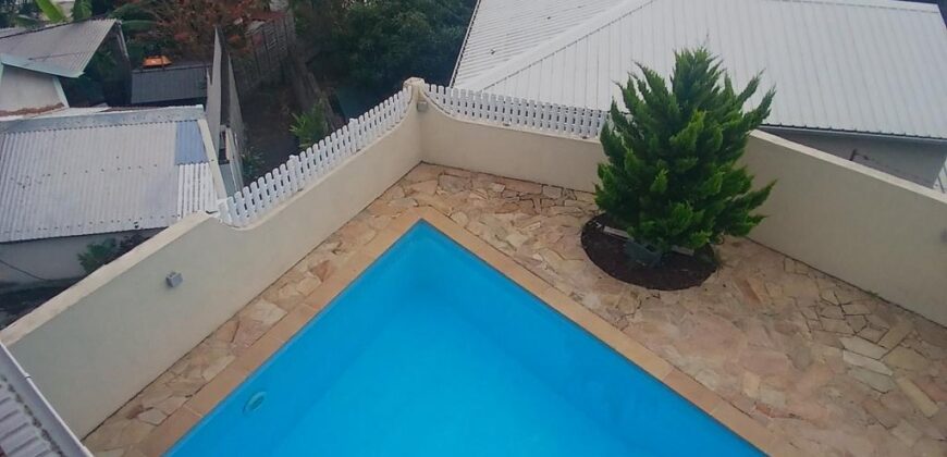 Location d’une magnifique villa F4 avec piscine, jacuzzi et une splendide vue mer à Bois de Nèfles Saint-Paul