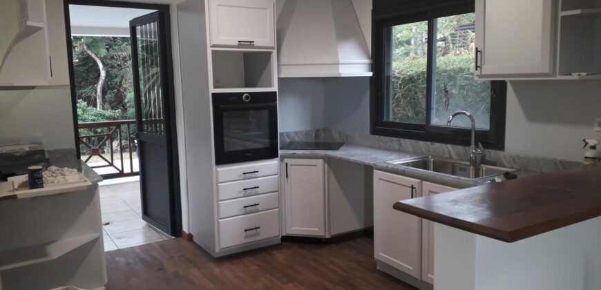 Location d’une charmante villa F5 en duplex avec piscine nichée sur le bas de la Possession