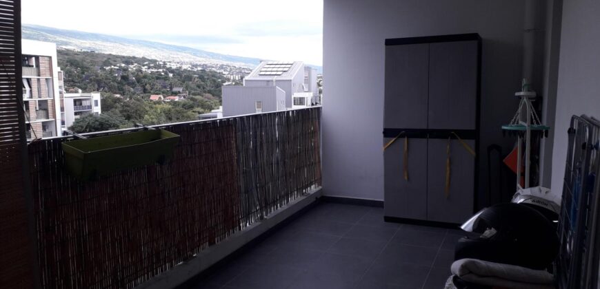 A louer un appartement F4 de 71.95m2 situé en plein centre ville de la Possession