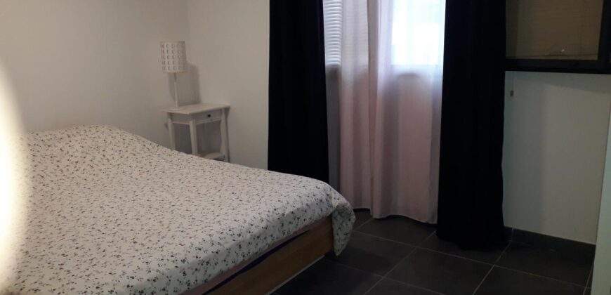 A louer un appartement F4 de 71.95m2 situé en plein centre ville de la Possession