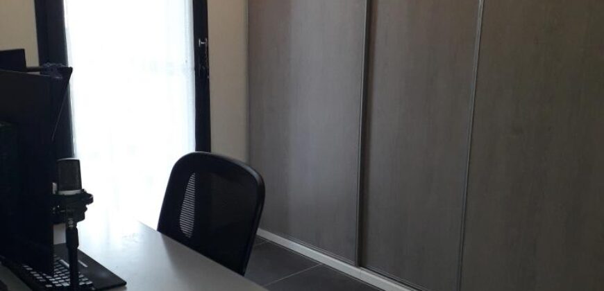 A louer un appartement F4 de 71.95m2 situé en plein centre ville de la Possession