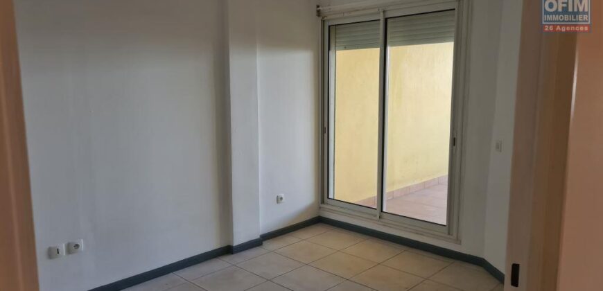 Vente d’un agréable appartement T2 situé dans une résidence sécurisée avec piscine au Tampon
