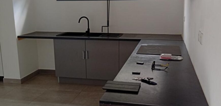 A louer un appartement récent de 67m2 proche des commerces à La Saline les Hauts