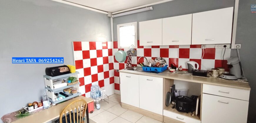 À louer villa de plain pied T3 de 67 m2 habitables situé proche de toutes commodités à Saint Joseph
