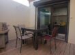 A vendre un lot de deux appartements, un T2 et un studio, situés à seulement 2 minutes à pied de la plage au cœur de Saint-Gilles les Bains
