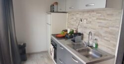 A vendre un lot de deux appartements, un T2 et un studio, situés à seulement 2 minutes à pied de la plage au cœur de Saint-Gilles les Bains