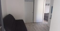 A vendre un lot de deux appartements, un T2 et un studio, situés à seulement 2 minutes à pied de la plage au cœur de Saint-Gilles les Bains