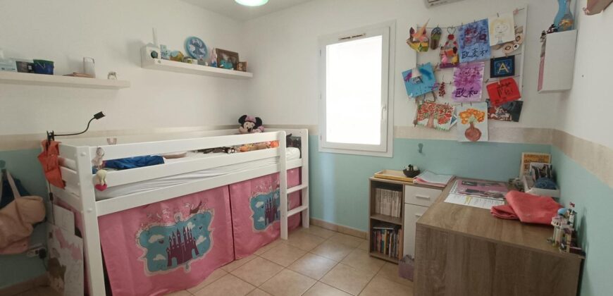 À vendre un bel appartement T4 avec vue mer situé dans une résidence sécurisée avec piscine au centre-ville de Saint Denis