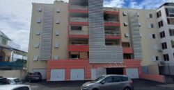 À vendre un bel appartement T4 avec vue mer situé dans une résidence sécurisée avec piscine au centre-ville de Saint Denis