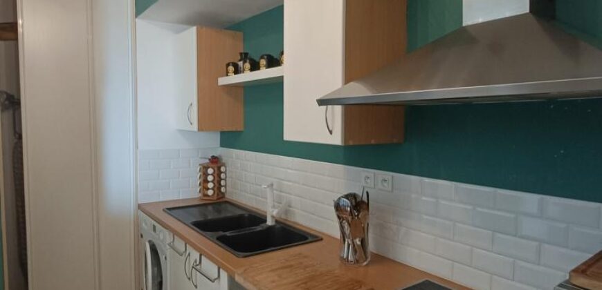 À vendre un bel appartement T4 avec vue mer situé dans une résidence sécurisée avec piscine au centre-ville de Saint Denis
