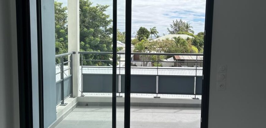 Location d’un appartement T2 climatisé neuf situé en plein centre-ville de Saint-Paul