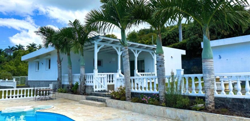 À louer une villa T5/6 de plain-pied avec piscine et jardin située à La Montagne