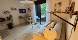 À louer charmant studio meublé situé dans la résidence Lobellia à Sainte Clotilde