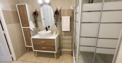 À louer charmant studio meublé situé dans la résidence Lobellia à Sainte Clotilde