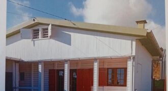 Vente villa T4 duplex jumelée de 90 m2 située dans les hauteurs de La Plaines des Cafres