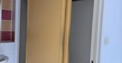 À louer un studio situé dans la résidence Les Orangelles à Sainte Clotilde